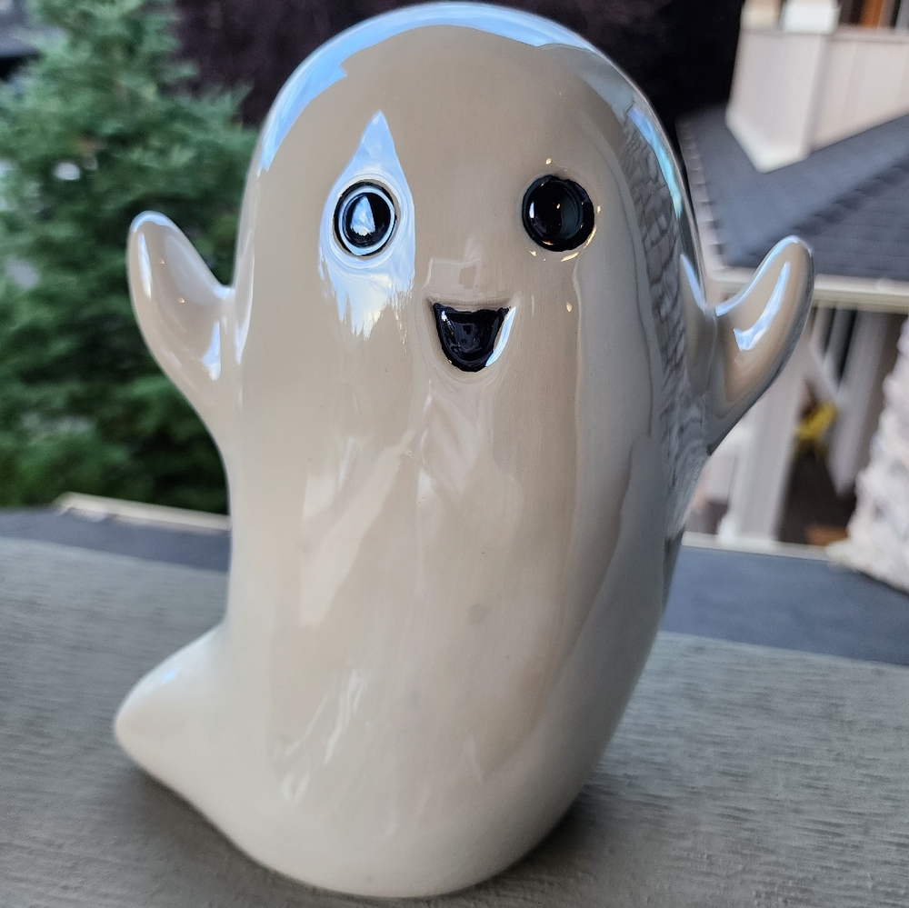 Iridescent Ghost Bubble style